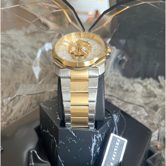 🎉SOLD🎉 PHILIP PLEIN
The Skull King Quartz Silver Dial Two-Tone Men's Watch - Picture 4 of 12